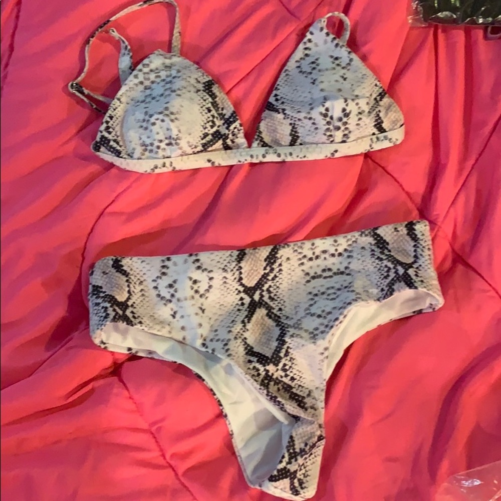 Bathing suit